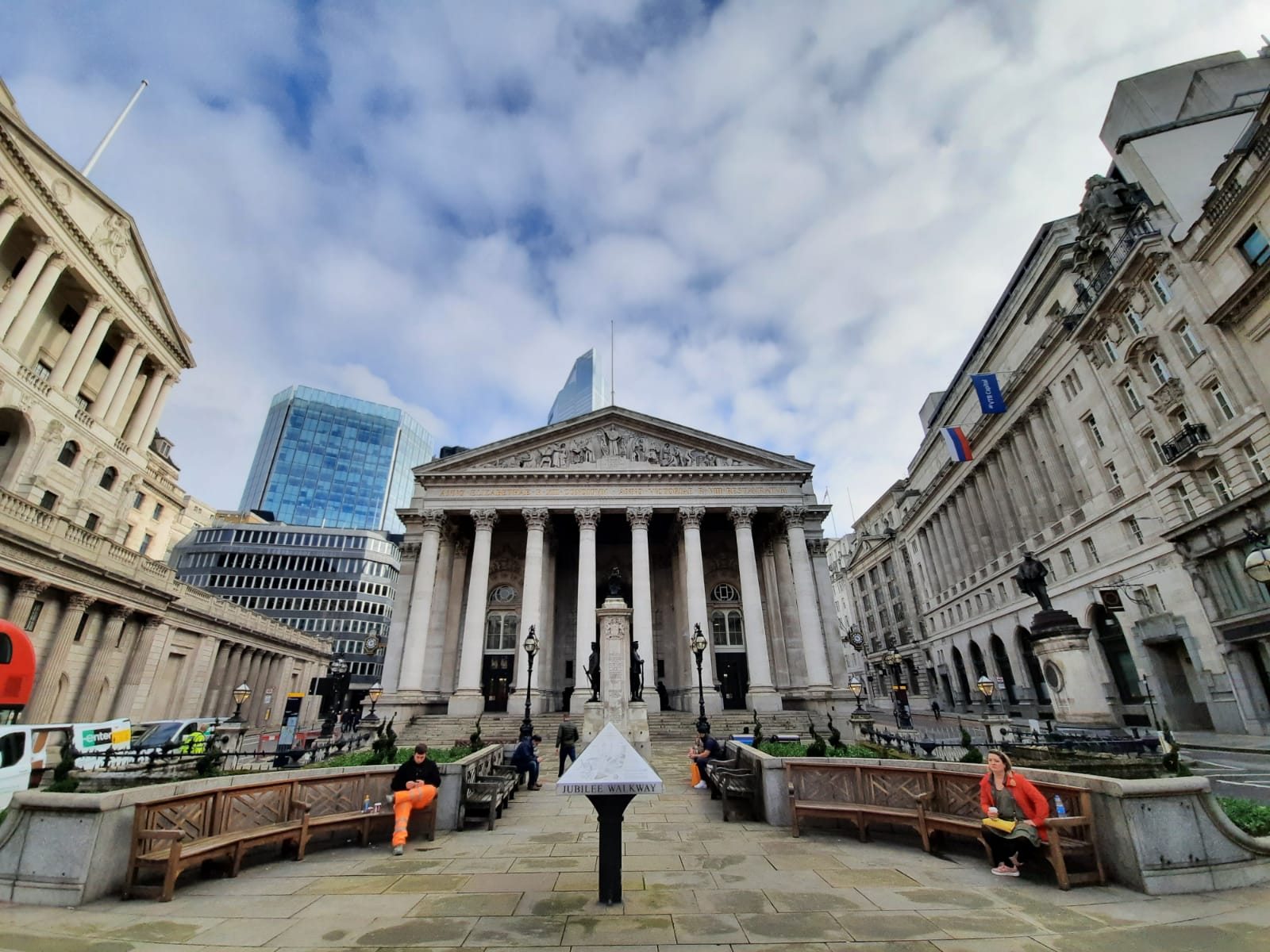 Traces of Londinium - A Historic Walking Tour in Roman London