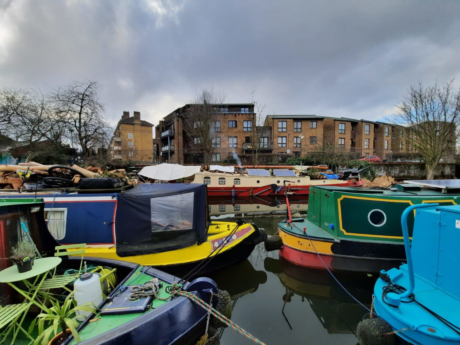 A Walk Along the Regent's Canal Bethnal Green to Limehouse Basin